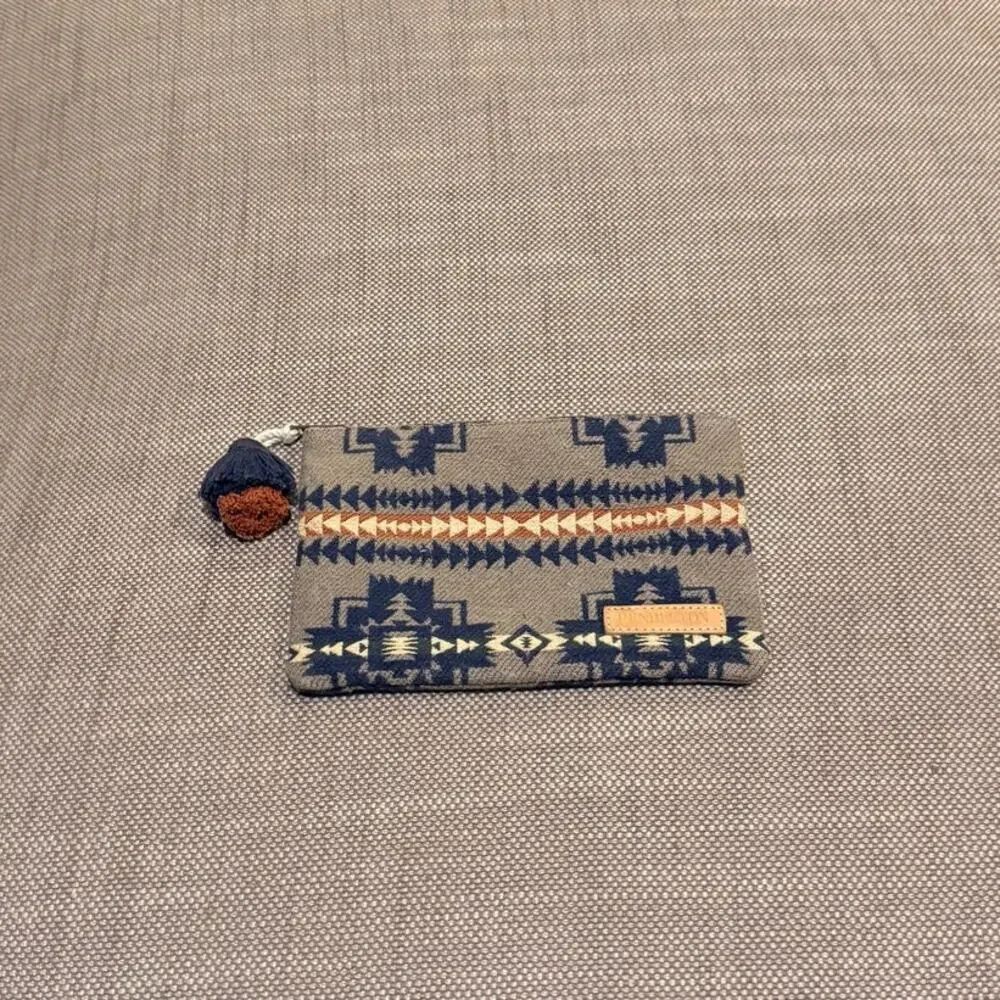 Pendleton Mid Zip Pouch - Picture 3 of 6